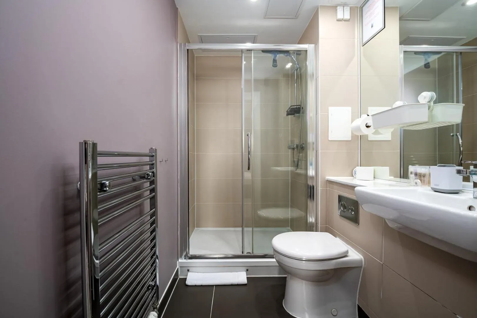 Guestready - Stylish Retreat Near The Airport Apartment London